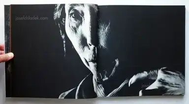 Sample page 27 for book "Tomatsu, Shomei – Shomei Tomatsu & Ken Domon - Hiroshima-Nagasaki Document 1961 (東松 照明, 土門拳)" Sample page 27 for book "Tomatsu, Shomei – Shomei Tomatsu & Ken Domon - Hiroshima-Nagasaki Document 1961 (東松 照明, 土門拳)"