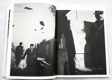 Sample page 8 for book "Peress, Gilles – Gilles Peress - Telex Persan" Sample page 8 for book "Peress, Gilles – Gilles Peress - Telex Persan"