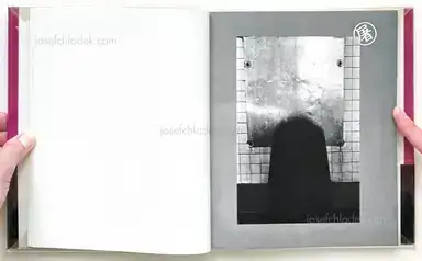 Sample page 31 for book "Fukase, Masahisa – Masahisa Fukase - Yugi (Homo Ludence) (深瀬 昌久 遊戯 映像の現代4)" Sample page 31 for book "Fukase, Masahisa – Masahisa Fukase - Yugi (Homo Ludence) (深瀬 昌久 遊戯 映像の現代4)"