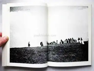 Sample page 9 for book "Kitai, Kazuo – Kazuo Kitai - Sanrizuka 1969-1971 (北井一夫 三里塚 1971年)" Sample page 9 for book "Kitai, Kazuo – Kazuo Kitai - Sanrizuka 1969-1971 (北井一夫 三里塚 1971年)"