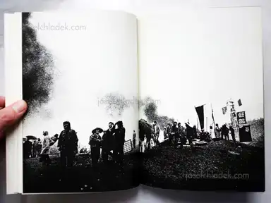 Sample page 7 for book "Kitai, Kazuo – Kazuo Kitai - Sanrizuka 1969-1971 (北井一夫 三里塚 1971年)" Sample page 7 for book "Kitai, Kazuo – Kazuo Kitai - Sanrizuka 1969-1971 (北井一夫 三里塚 1971年)"