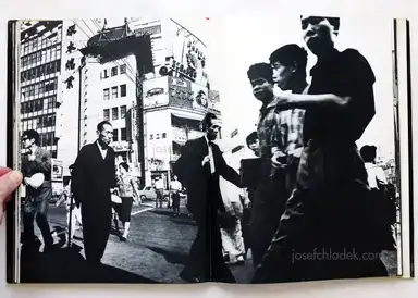 Sample page 8 for book "Klein, William – William Klein - Tokio (Tokyo)" Sample page 8 for book "Klein, William – William Klein - Tokio (Tokyo)"