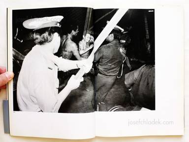 Sample page 5 for book  Seiji Kurata – FLASH UP Street Photo Random Tokyo 1975 - 1979 倉田精二