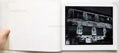 Sample page 18 for book "Ishiuchi, Miyako – Miyako Ishiuchi - Apartment (石内 都 写真集)" Sample page 18 for book "Ishiuchi, Miyako – Miyako Ishiuchi - Apartment (石内 都 写真集)"