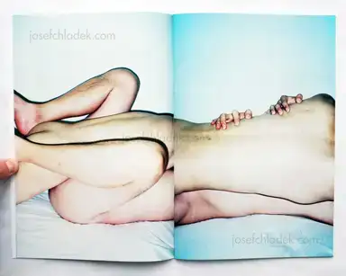 Sample page 16 for book "Hang, Ren – Ren Hang - September" Sample page 16 for book "Hang, Ren – Ren Hang - September"