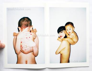 Sample page 22 for book "Hang, Ren – Ren Hang - October" Sample page 22 for book "Hang, Ren – Ren Hang - October"