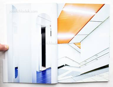 Sample page 3 for book  Ikuhisa Sawada – closed circuit (フォトグラファー 澤田 育久)