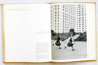 Sample page 9 for book Henri Cartier-Bresson – The People of Moscow