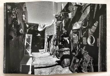 Sample page 2 for book "Moriyama, Daido – Daido Moriyama - Record 森山 大道 記録" Sample page 2 for book "Moriyama, Daido – Daido Moriyama - Record 森山 大道 記録"