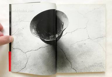 Sample page 9 for book "Tomatsu, Shomei – Shomei Tomatsu - Nagasaki 11:02 1945 - 長崎「11:02」1945年8月9日 東松 照明" Sample page 9 for book "Tomatsu, Shomei – Shomei Tomatsu - Nagasaki 11:02 1945 - 長崎「11:02」1945年8月9日 東松 照明"