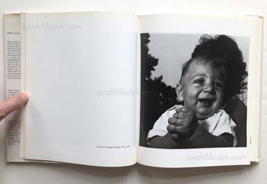 Sample page 19 for book "Arbus, Diane – Diane Arbus - An Aperture Monograph" Sample page 19 for book "Arbus, Diane – Diane Arbus - An Aperture Monograph"