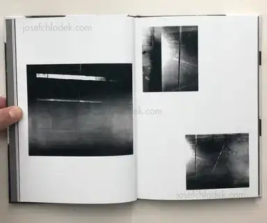 Sample page 8 for book "Amaya, Camilo – Camilo Amaya - In/Signe" Sample page 8 for book "Amaya, Camilo – Camilo Amaya - In/Signe"