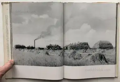 Sample page 13 for book "Rimkus, Edith – Edith Rimkus - Erntesommer. Mit der Kamera auf einem Volksgut." Sample page 13 for book "Rimkus, Edith – Edith Rimkus - Erntesommer. Mit der Kamera auf einem Volksgut."