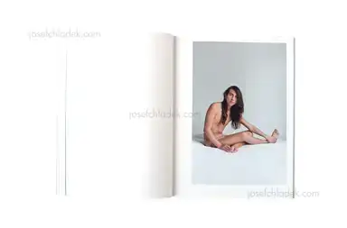 Sample page 5 for book "Emilie Hallard – Emilie Hallard - Les corps incorruptibles" Sample page 5 for book "Emilie Hallard – Emilie Hallard - Les corps incorruptibles"