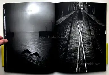 Sample page 9 for book "Bitesnich, Andreas – Andreas H. Bitesnich - Deeper Shades #06 Lisboa" Sample page 9 for book "Bitesnich, Andreas – Andreas H. Bitesnich - Deeper Shades #06 Lisboa"