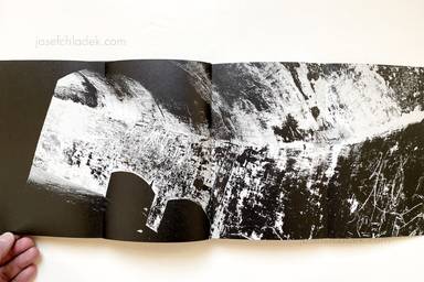 Sample page 27 for book "Kawada, Kikuji – Kikuji Kawada - The Map – Chizu, 川田喜久治 地図" Sample page 27 for book "Kawada, Kikuji – Kikuji Kawada - The Map – Chizu, 川田喜久治 地図"