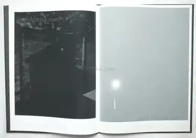 Sample page 8 for book "Gossage, John – John Gossage - Stadt des Schwarz" Sample page 8 for book "Gossage, John – John Gossage - Stadt des Schwarz"