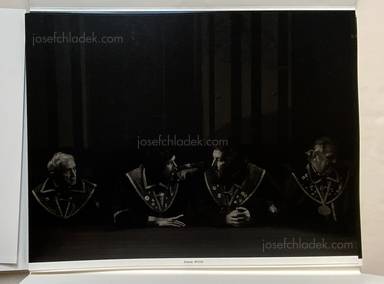 Sample page 27 for book "Majoli, Alex – Alex Majoli - Opera Aperta" Sample page 27 for book "Majoli, Alex – Alex Majoli - Opera Aperta"