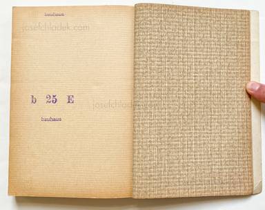 Sample page 27 for book  Werner Gräff – Jetzt wird Ihre Wohnung eingerichtet, Das Warenbuch für den neuen Wohnbedarf