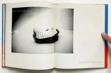 Sample page 6 for book "Yokosuka, Noriaki – Noriaki Yokosuka - Shafts (横須賀功光 | 射 映像の現代9) " Sample page 6 for book "Yokosuka, Noriaki – Noriaki Yokosuka - Shafts (横須賀功光 | 射 映像の現代9) "