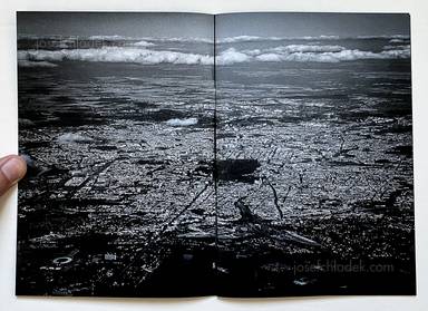 Sample page 9 for book "Reister, Christian – Christian Reister - Driftwood No.12 | Planet" Sample page 9 for book "Reister, Christian – Christian Reister - Driftwood No.12 | Planet"