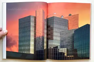 Sample page 14 for book "Pichler, Klaus – Klaus Pichler - The Petunia Carnage" Sample page 14 for book "Pichler, Klaus – Klaus Pichler - The Petunia Carnage"