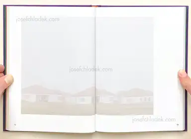 Sample page 9 for book "Zerrahn, Max – Max Zerrahn - Mit Delfinen schwimmen, Swim with Dolphins" Sample page 9 for book "Zerrahn, Max – Max Zerrahn - Mit Delfinen schwimmen, Swim with Dolphins"