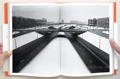 Sample page 18 for book "Cummins, Kevin – Kevin Cummins - Joy Division" Sample page 18 for book "Cummins, Kevin – Kevin Cummins - Joy Division"