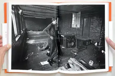 Sample page 10 for book "Cummins, Kevin – Kevin Cummins - Joy Division" Sample page 10 for book "Cummins, Kevin – Kevin Cummins - Joy Division"