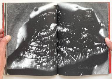 Sample page 8 for book "Araki, Nobuyoshi – Nobuyoshi Araki - The Banquet 荒木 経惟 - 食事" Sample page 8 for book "Araki, Nobuyoshi – Nobuyoshi Araki - The Banquet 荒木 経惟 - 食事"