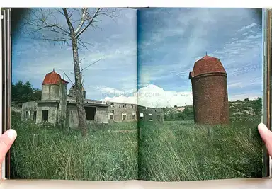 Sample page 27 for book "Shinoyama, Kishin – Kishin Shinoyama - A Fine Day (篠山 紀信 - 晴れた日)" Sample page 27 for book "Shinoyama, Kishin – Kishin Shinoyama - A Fine Day (篠山 紀信 - 晴れた日)"