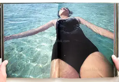 Sample page 18 for book "Shinoyama, Kishin – Kishin Shinoyama - A Fine Day (篠山 紀信 - 晴れた日)" Sample page 18 for book "Shinoyama, Kishin – Kishin Shinoyama - A Fine Day (篠山 紀信 - 晴れた日)"