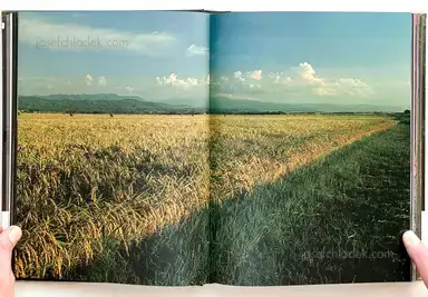 Sample page 15 for book "Shinoyama, Kishin – Kishin Shinoyama - A Fine Day (篠山 紀信 - 晴れた日)" Sample page 15 for book "Shinoyama, Kishin – Kishin Shinoyama - A Fine Day (篠山 紀信 - 晴れた日)"