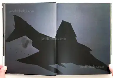 Sample page 2 for book "Shinoyama, Kishin – Kishin Shinoyama - A Fine Day (篠山 紀信 - 晴れた日)" Sample page 2 for book "Shinoyama, Kishin – Kishin Shinoyama - A Fine Day (篠山 紀信 - 晴れた日)"