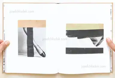 Sample page 12 for book "de Blauwer, Katrien – Katrien de Blauwer - Les photos qu’elle ne montre à personne" Sample page 12 for book "de Blauwer, Katrien – Katrien de Blauwer - Les photos qu’elle ne montre à personne"