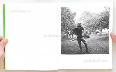 Sample page 10 for book "Anzenberger, Regina – Regina Anzenberger - Under the Apple Tree" Sample page 10 for book "Anzenberger, Regina – Regina Anzenberger - Under the Apple Tree"