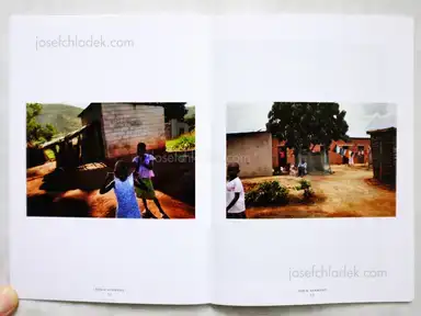 Sample page 6 for book "Hammond, Robin – Robin Hammond - Zimbabwe" Sample page 6 for book "Hammond, Robin – Robin Hammond - Zimbabwe"