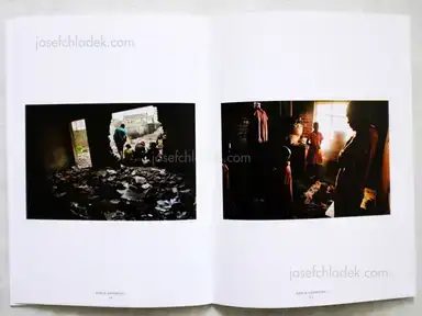 Sample page 3 for book "Hammond, Robin – Robin Hammond - Zimbabwe" Sample page 3 for book "Hammond, Robin – Robin Hammond - Zimbabwe"