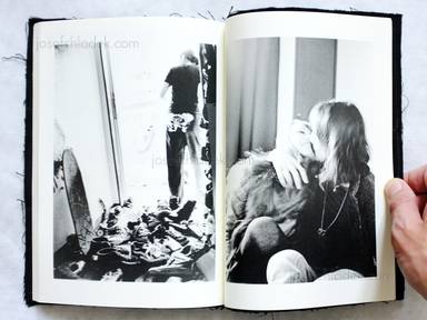 Sample page 2 for book "Yamatani, Yusuke – Yusuke Yamatani - Tsugi no yoru e... / On to the next night" Sample page 2 for book "Yamatani, Yusuke – Yusuke Yamatani - Tsugi no yoru e... / On to the next night"