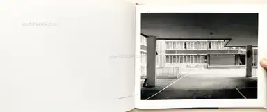 Sample page 4 for book "Hütte, Axel – Axel Hütte - London, Photographien 1982-1984" Sample page 4 for book "Hütte, Axel – Axel Hütte - London, Photographien 1982-1984"