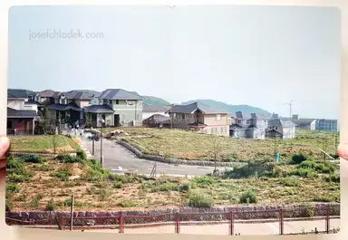 Sample page 25 for book "Homma, Takashi – Takashi Homma - Tokyo Suburbia" Sample page 25 for book "Homma, Takashi – Takashi Homma - Tokyo Suburbia"