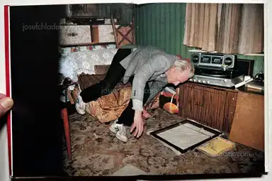 Sample page 16 for book "Billingham, Richard – Richard Billingham - Ray's a laugh" Sample page 16 for book "Billingham, Richard – Richard Billingham - Ray's a laugh"