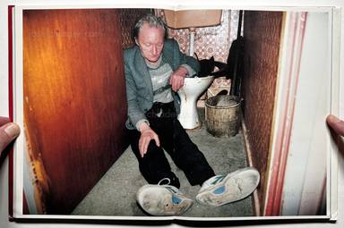 Sample page 10 for book "Billingham, Richard – Richard Billingham - Ray's a laugh" Sample page 10 for book "Billingham, Richard – Richard Billingham - Ray's a laugh"