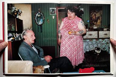 Sample page 5 for book "Billingham, Richard – Richard Billingham - Ray's a laugh" Sample page 5 for book "Billingham, Richard – Richard Billingham - Ray's a laugh"