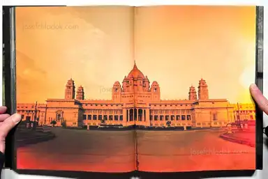 Sample page 10 for book "Bitesnich, Andreas – Andreas H. Bitesnich - India" Sample page 10 for book "Bitesnich, Andreas – Andreas H. Bitesnich - India"