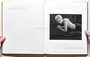 Sample page 7 for book "Sosnowska, Agnieszka – Agnieszka Sosnowska - För" Sample page 7 for book "Sosnowska, Agnieszka – Agnieszka Sosnowska - För"