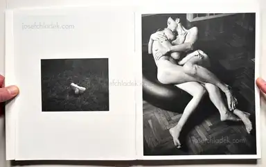 Sample page 17 for book "Arthur, Olivia – Olivia Arthur - Murmurings of the Skin" Sample page 17 for book "Arthur, Olivia – Olivia Arthur - Murmurings of the Skin"