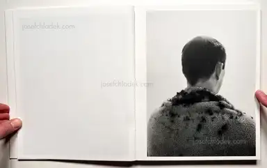 Sample page 14 for book "Arthur, Olivia – Olivia Arthur - Murmurings of the Skin" Sample page 14 for book "Arthur, Olivia – Olivia Arthur - Murmurings of the Skin"