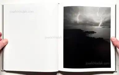 Sample page 9 for book "Guilmoth, Pia Paulina – Paul Guilmoth - At Night Gardens Grow" Sample page 9 for book "Guilmoth, Pia Paulina – Paul Guilmoth - At Night Gardens Grow"