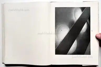 Sample page 3 for book "Renger-Patzsch, Albert – Albert Renger-Patzsch - Die Welt ist schön. Einhundert photographische Aufnahmen." Sample page 3 for book "Renger-Patzsch, Albert – Albert Renger-Patzsch - Die Welt ist schön. Einhundert photographische Aufnahmen."